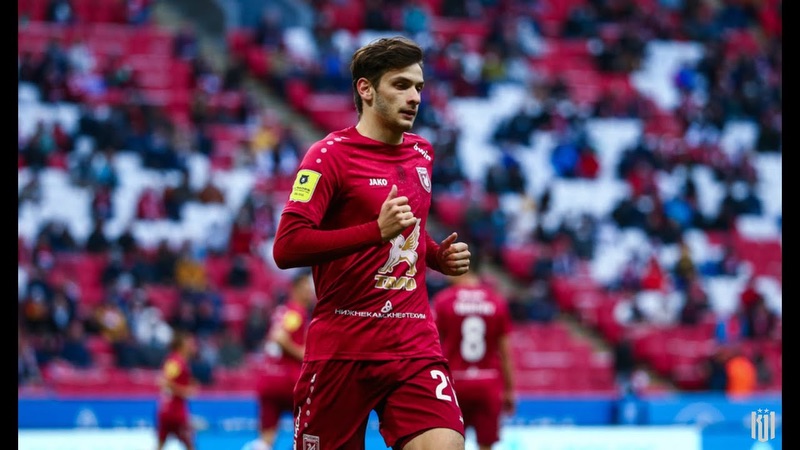 Cầu thủ Khvicha Kvaratskhelia cũng gặp phải rất nhiều vấn đề trong sự nghiệp của mình. Cầu thủ Khvicha Kvaratskhelia - Đủ tài năng để xuất sắc