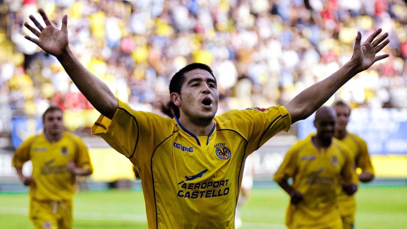 Cầu thủ Santi Cazorla là một cầu thủ xuất chúng Cầu thủ Santi Cazorla - Sự vĩ đại không cần danh hiệu